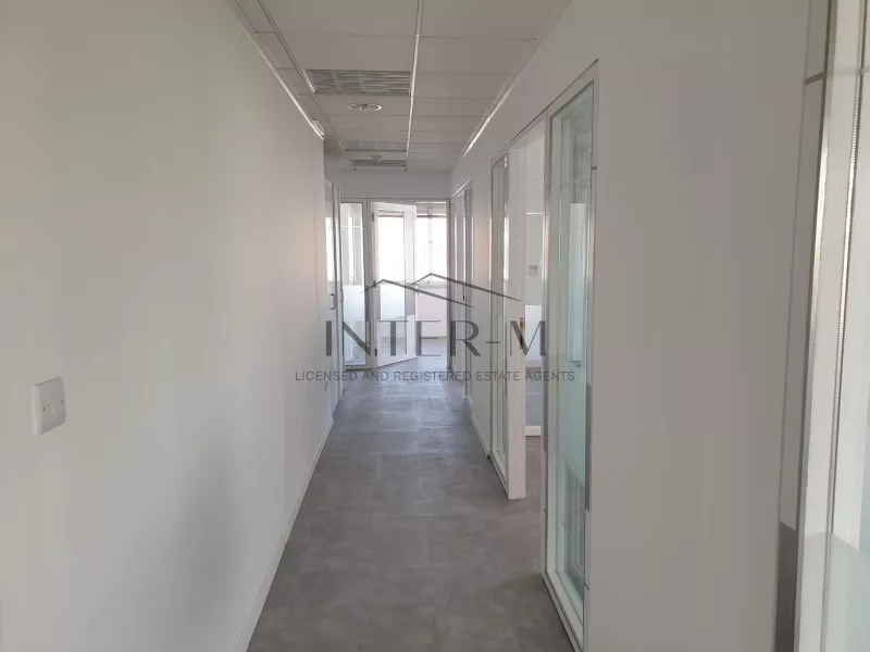 Offices For Rent In The Center Of Limassol - 1st Floor φωτογραφία 2