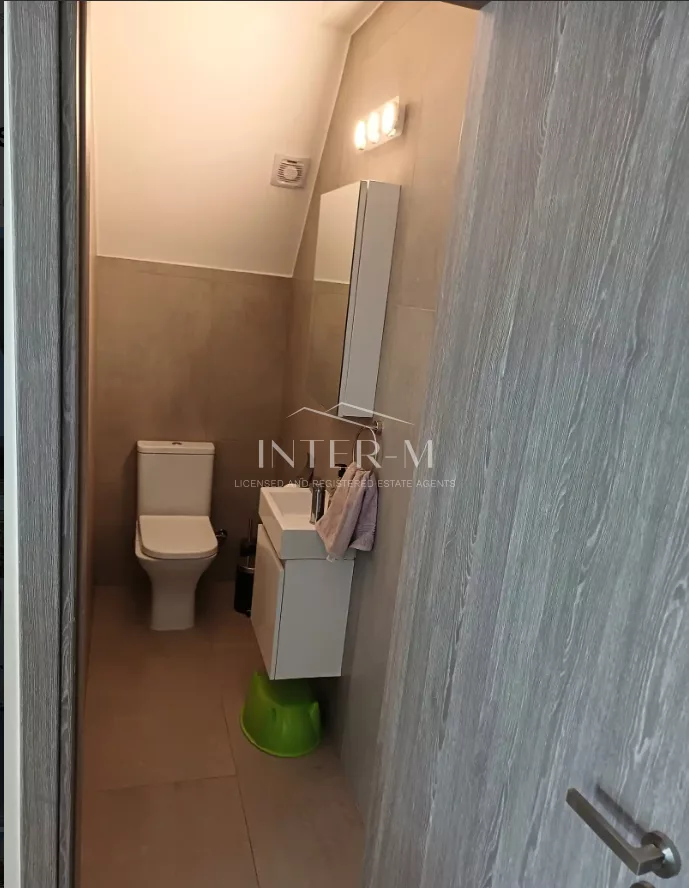 Stylish 4-Bedroom Semi-Detached House For Rent In Ypsonas, Limassol (4 Bedroom) φωτογραφία 9