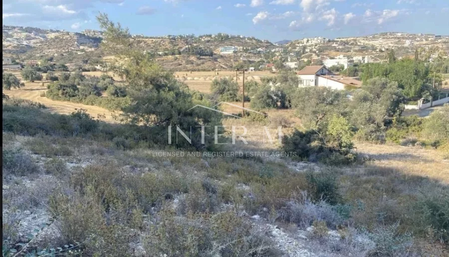 Land For Sale In Agios Tychonas , Limassol (3335 Sq.m)