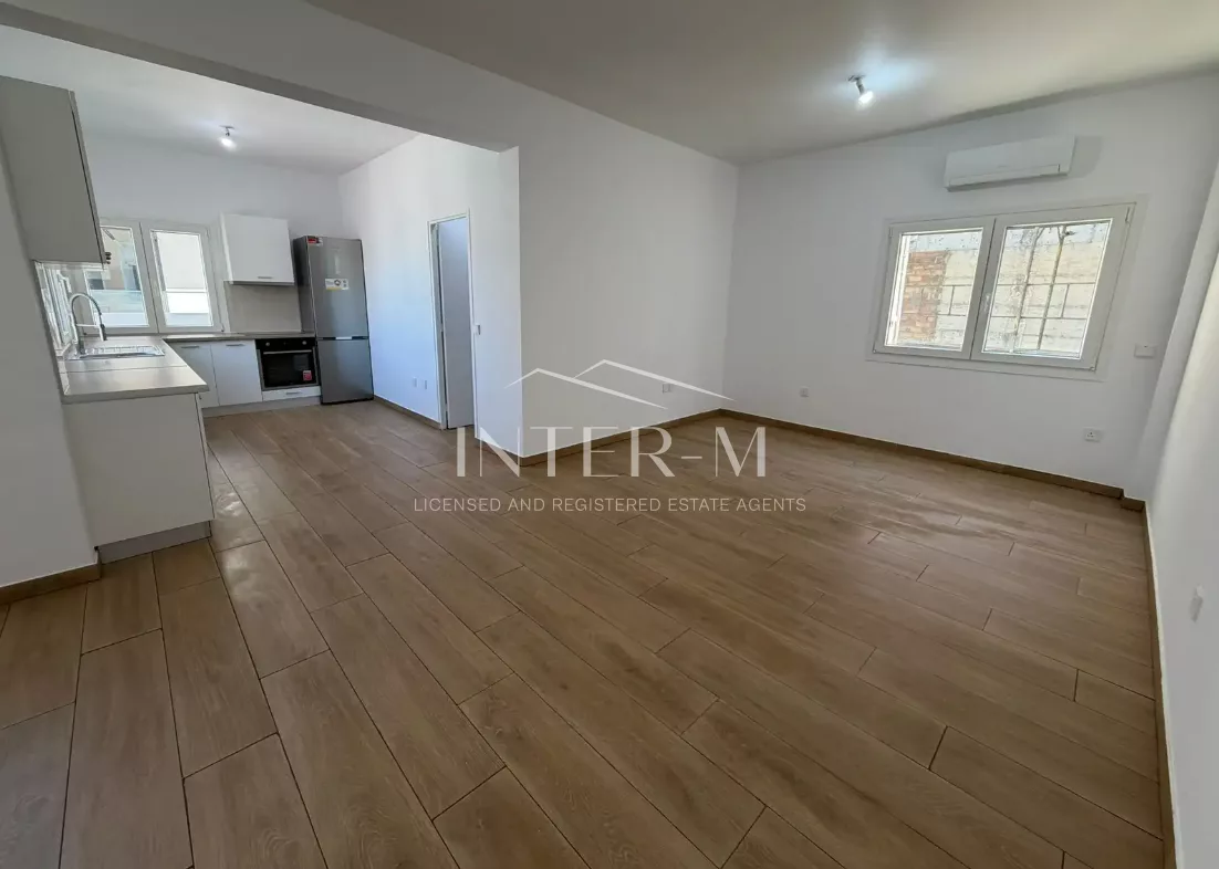 Fully Renovated Apartment For Sale – Agia Zoni, Limassol,Cyprus (2 Bedroom) (2 Bedroom) φωτογραφία 10