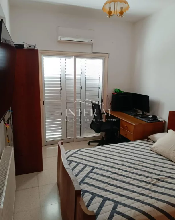For Sale: Spacious 6-Bedroom Maisonette In Oroklini, Larnaca,Cyprus (6 Bedroom) photo 8