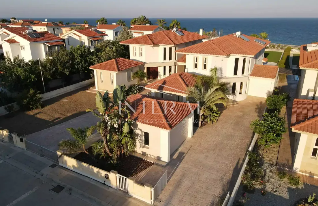 Luxurious 5-Bedroom Beachfront Villa For Sale,Perivolia, Larnaca, Cyprus (5 Bedroom) φωτογραφία 1