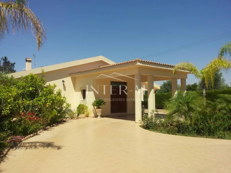 Luxurious Villa In Erimi (5 Bedroom) photo 3