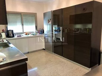 Villa For Sale In Agios Athanasios  (5 Bedroom) photo 2