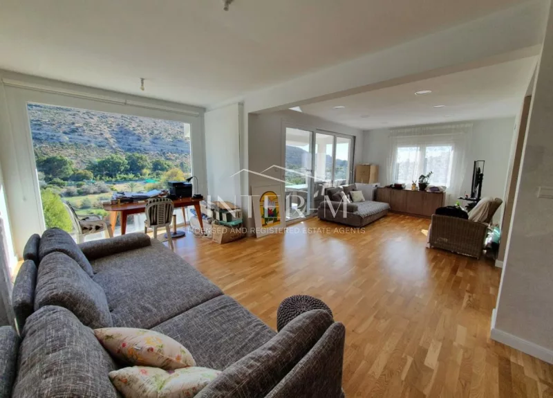 Ready To Move In Villa With Pool And Rooftop Garden In Gemasogeia (4 Bedroom) photo 5