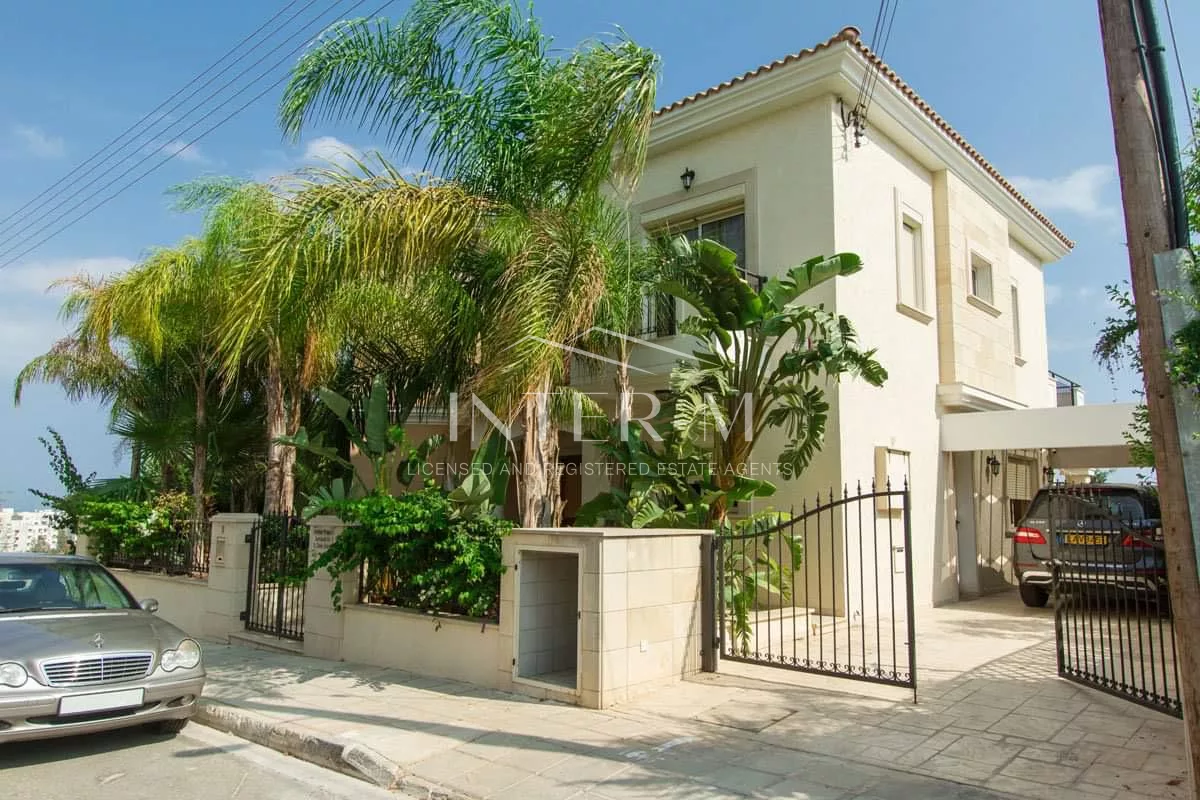 Sea View Villa In Agios Tychon  (5 Bedroom)