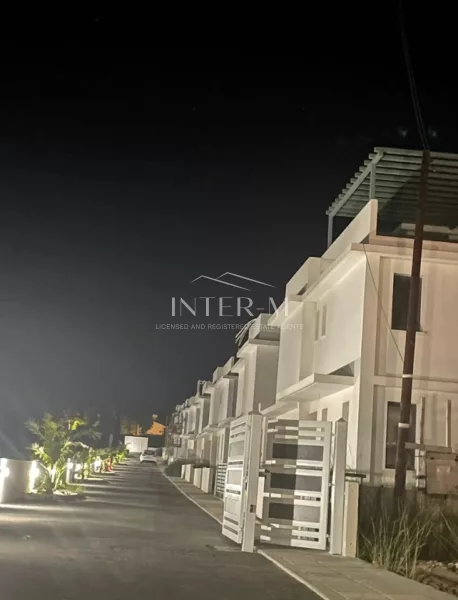 Charming 3-Bedroom Villa For Sale In Perivolia, Larnaca, Cyprus photo 4