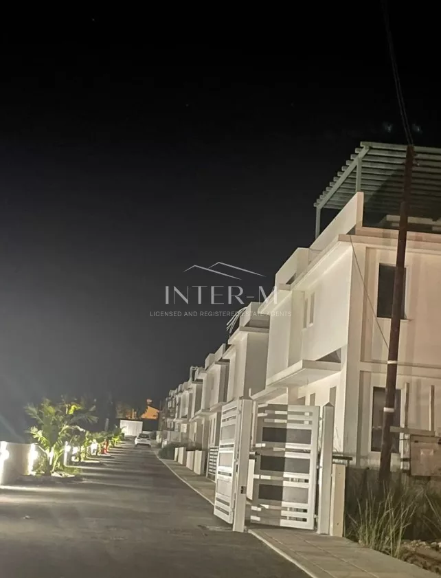 Charming 3-Bedroom Villa For Sale In Perivolia, Larnaca, Cyprus photo 4