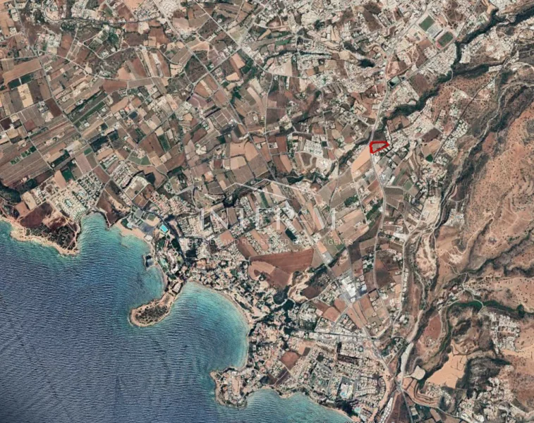 For Sale - Commercial/ Residential Field In Pegeia - Paphos (6868 Sq.m) φωτογραφία 3
