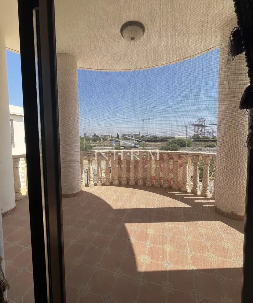 House Castle For Sale In Zakaki (4 Bedroom) photo 9