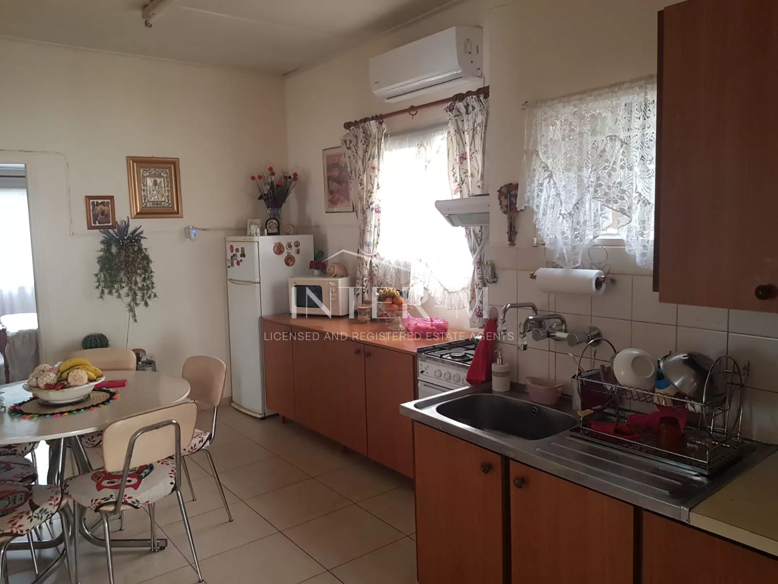House On A Commercial Road In Mesa Geitonia (3 Bedroom) photo 3