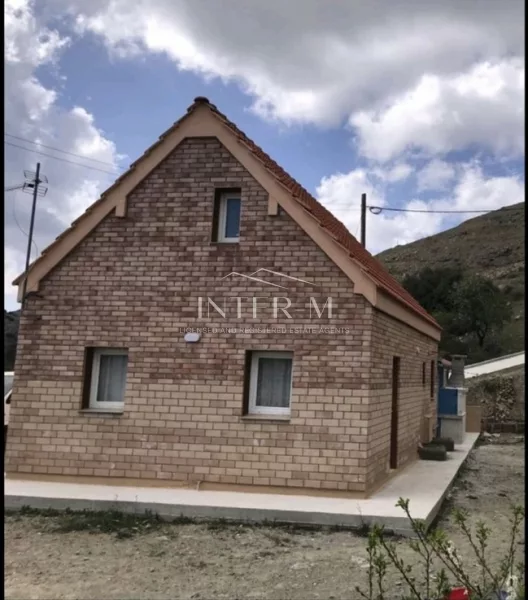Detached House For Sale In Kyperounta Village, Limassol (2 Bedrooms) φωτογραφία 2