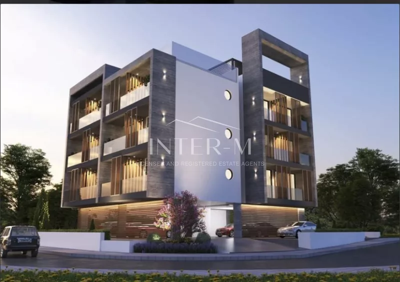 Residential Building For Sale In Zakaki  (18 Bedroom)