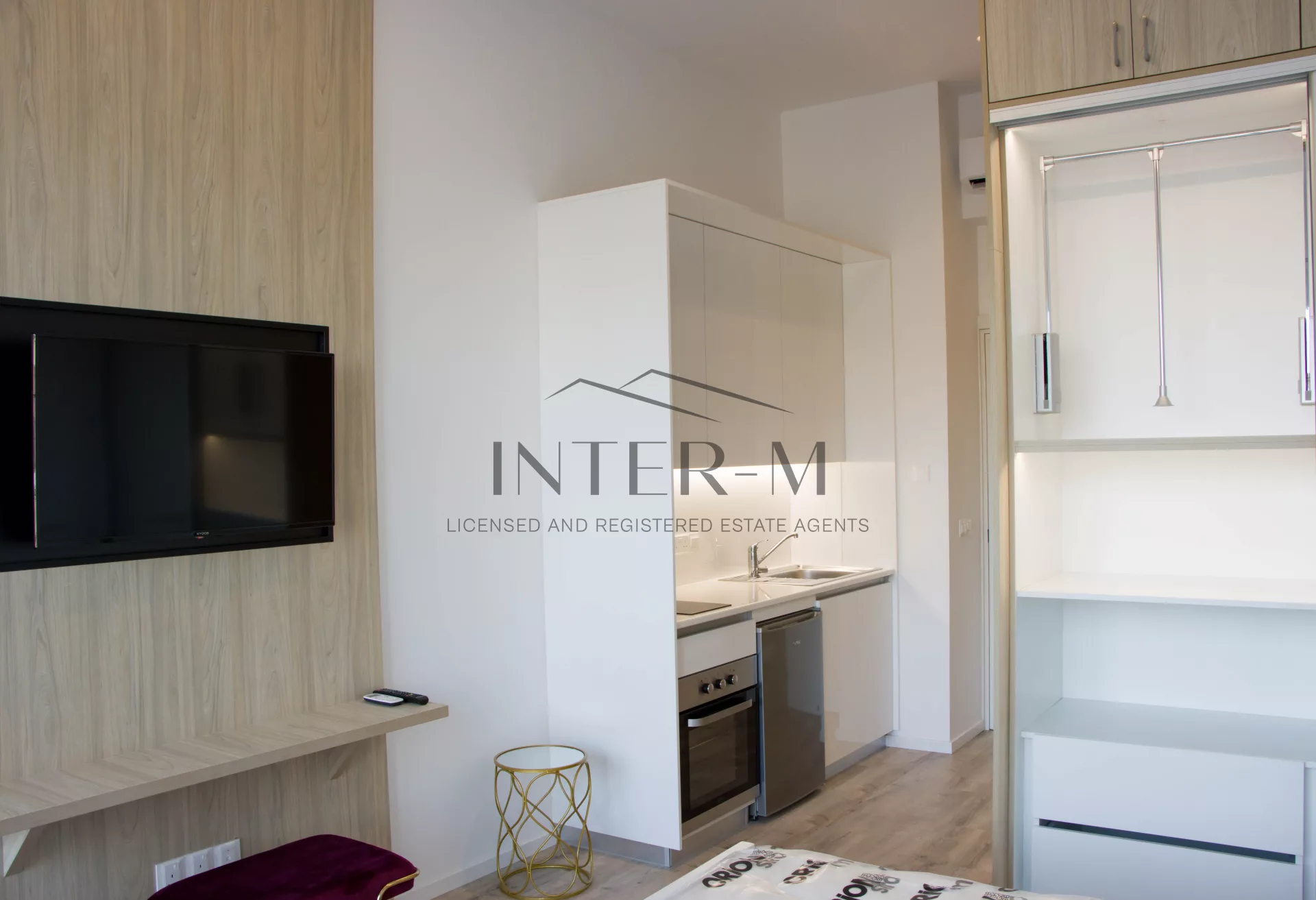 Residential Building For Sale In Zakaki  (18 Bedroom) photo 4