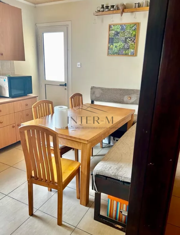 Renovated 3-Bedroom Top Floor Apartment For Sale | Kamares, Larnaca,Cyprus (3 Bedroom) φωτογραφία 6