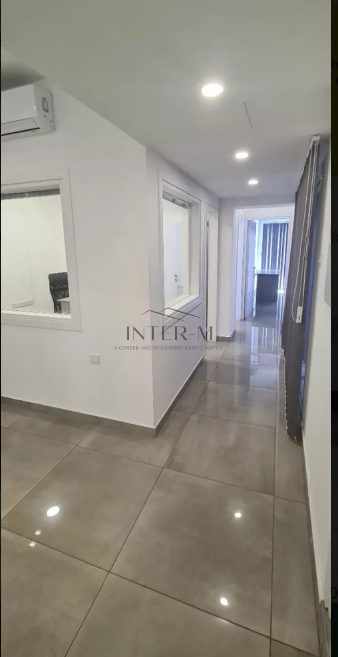 Business Office For Rent In Agia Zoni,Limassol (4 Bedroom)