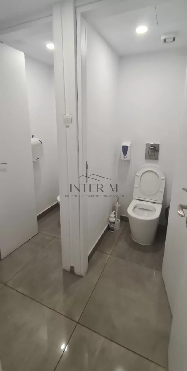 Business Office For Rent In Agia Zoni,Limassol (4 Bedroom) photo 5
