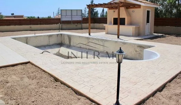 3 Bedroom Villa With Swimming Pool In Moni Area - 3 Bedroom photo 2