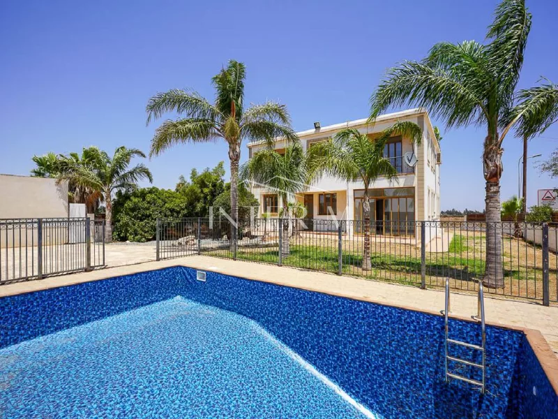 Beautiful Villa For Sale In Avgorou, Famagusta (4 Bedroom)