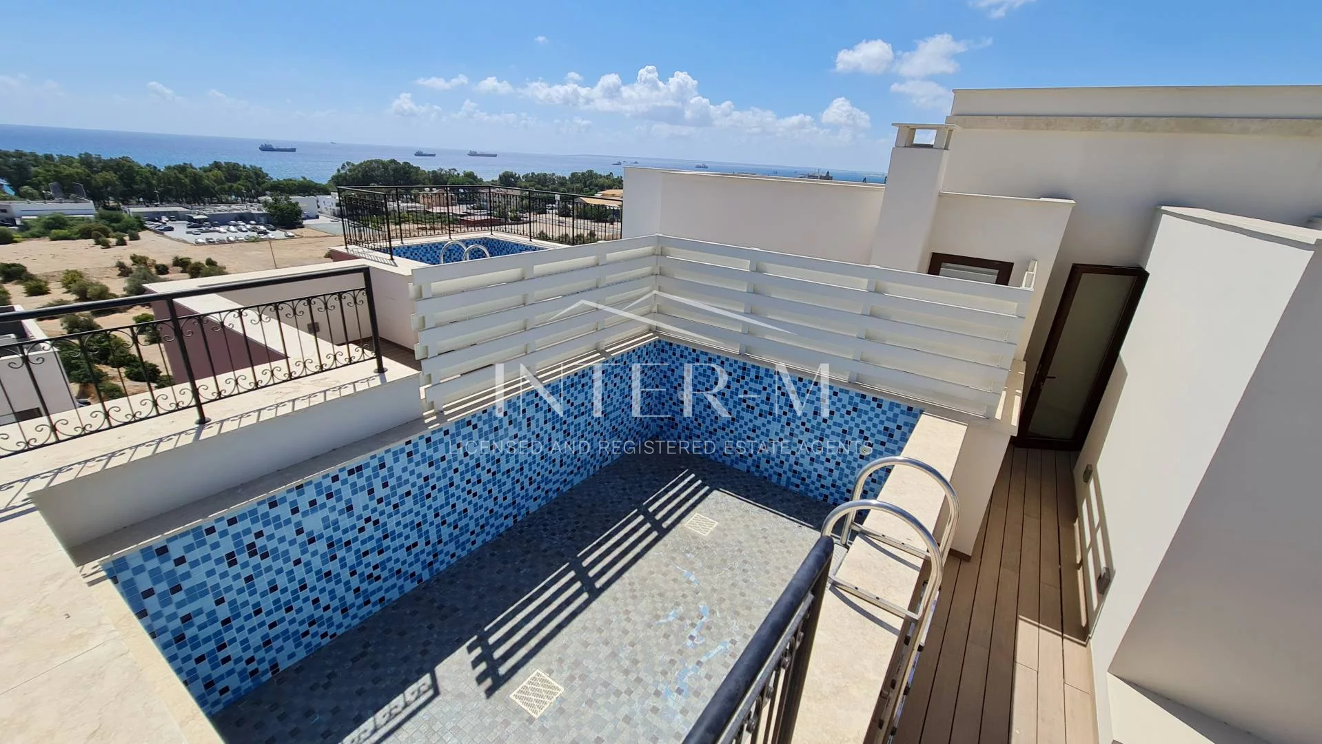 Luxury Penthouse For Rent In  Germasogeia , Limasool  (3 Bedroom) photo 13