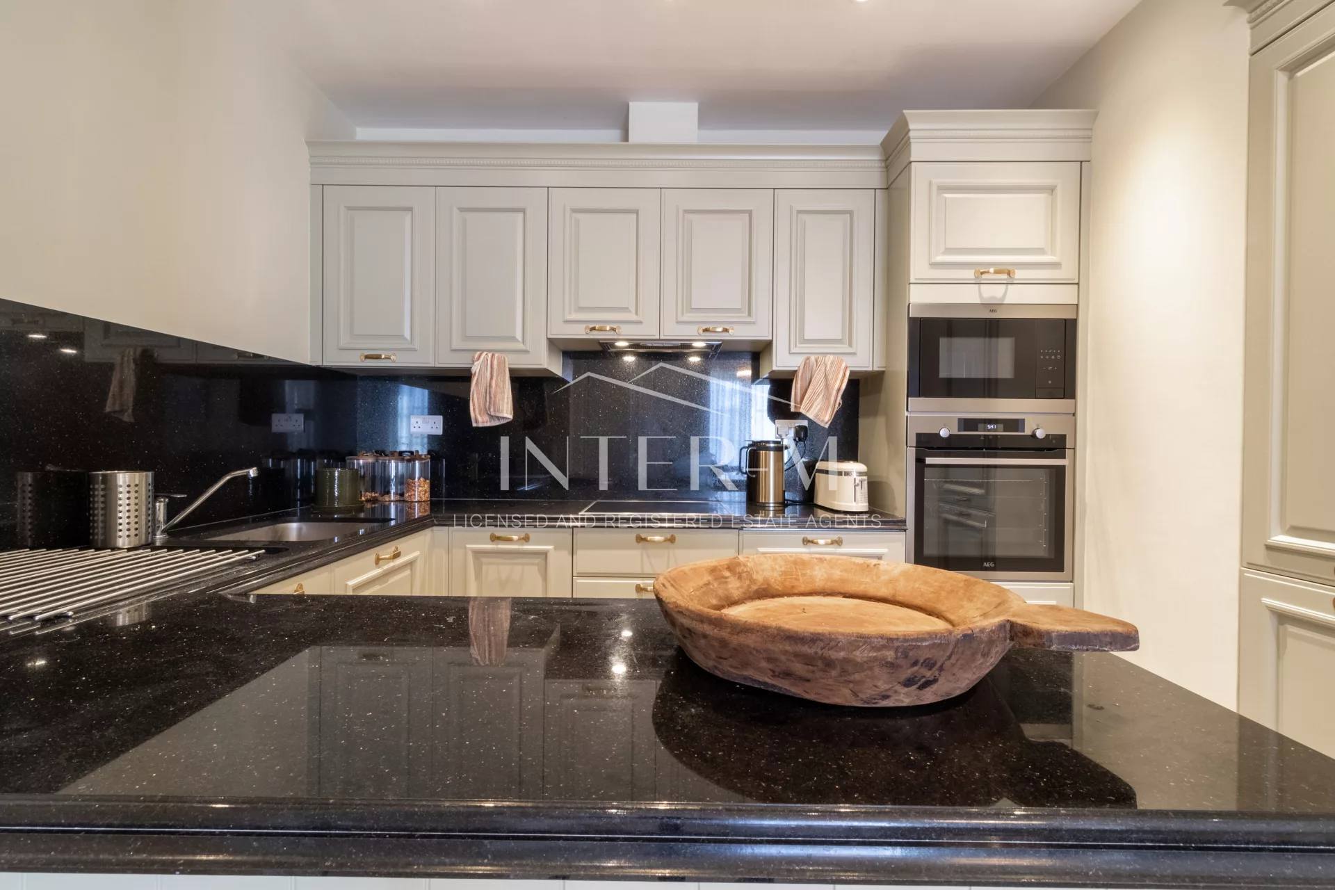 Beautiful Apartment To Rent In Agios Athanasios  Limassol (4 Bedroom) photo 13