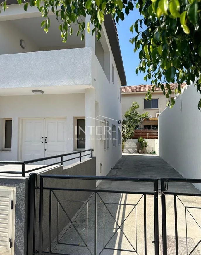 Semi Detached House For Rent In Zakaki , Limassol  (3 Bedroom) photo 8