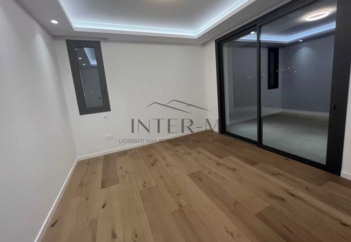 Beautiful Penthouse  For Sale In  Germasogeia , Limassol  (3 Bedroom) photo 6