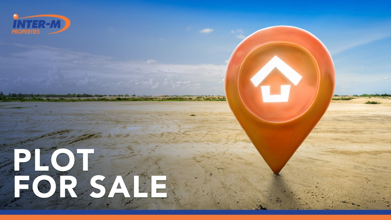PLOT WITH HOUSE FOR SALE (2 Bedroom)