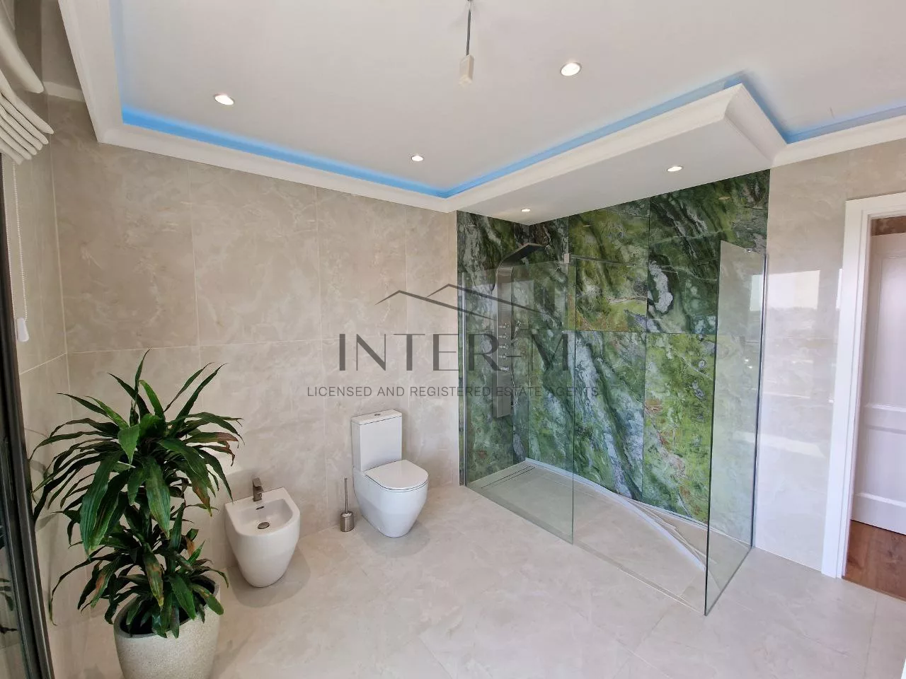 Luxury  Sea View  Apartment For Sale In Dasoudi , Limassol  (3 Bedroom) photo 13