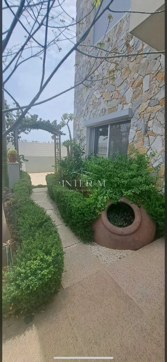 Exquisite Semi-Detached Villa For Rent In Trachoni, Limassol (3 Bedroom) photo 7