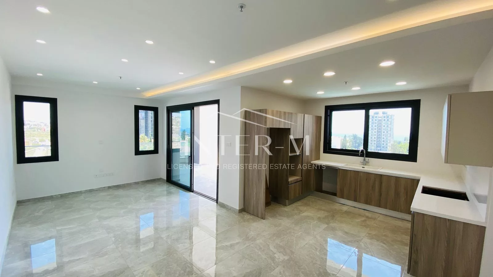 Special Offer In Mouttagiaka Apartment (3 Bedroom)