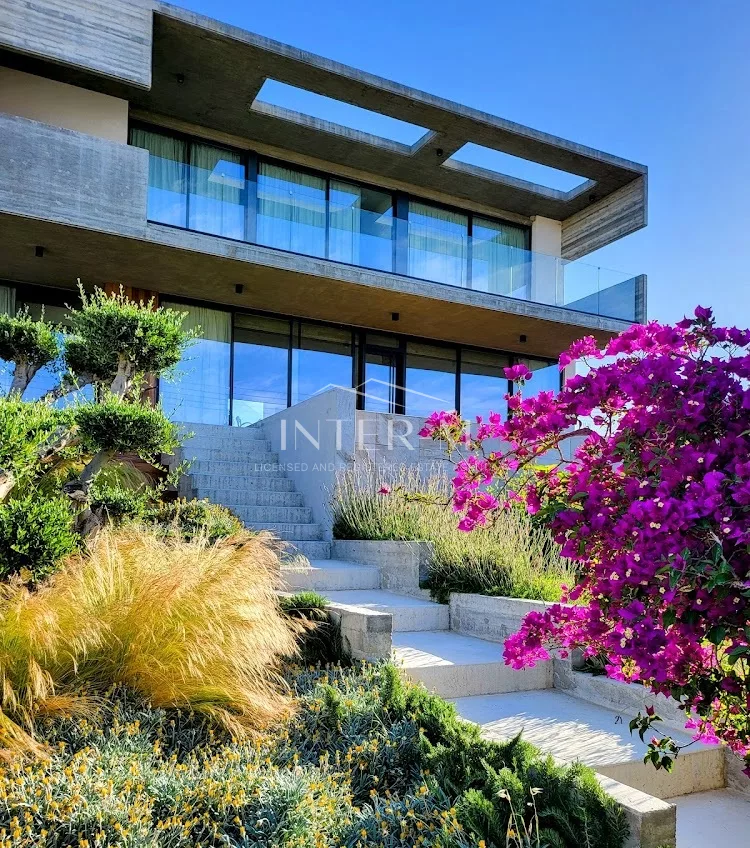 Incredible Villa For Sale In Episkopi (3 Bedroom+Office)