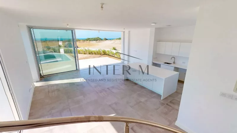 Stylish Seafront Villa For Sale In Coral Bay, Paphos, Cyprus(4 Bedrooms) φωτογραφία 5