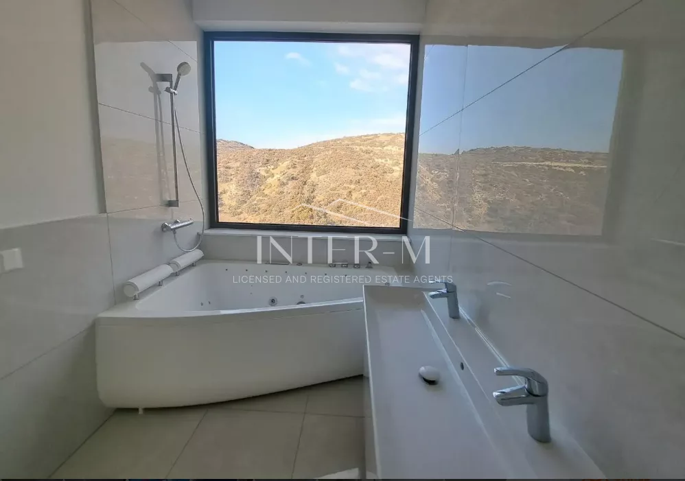 Luxury 8-Bedroom Villa For Rent – Agios Tychonas, Limassol,Cyprus (8 Bedroom) φωτογραφία 3