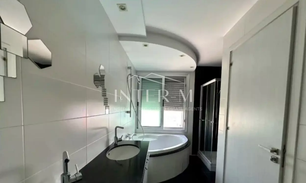 Stunning Villa For Sale In Agios Athanasios, Limassol (5 Bedrooms) φωτογραφία 12