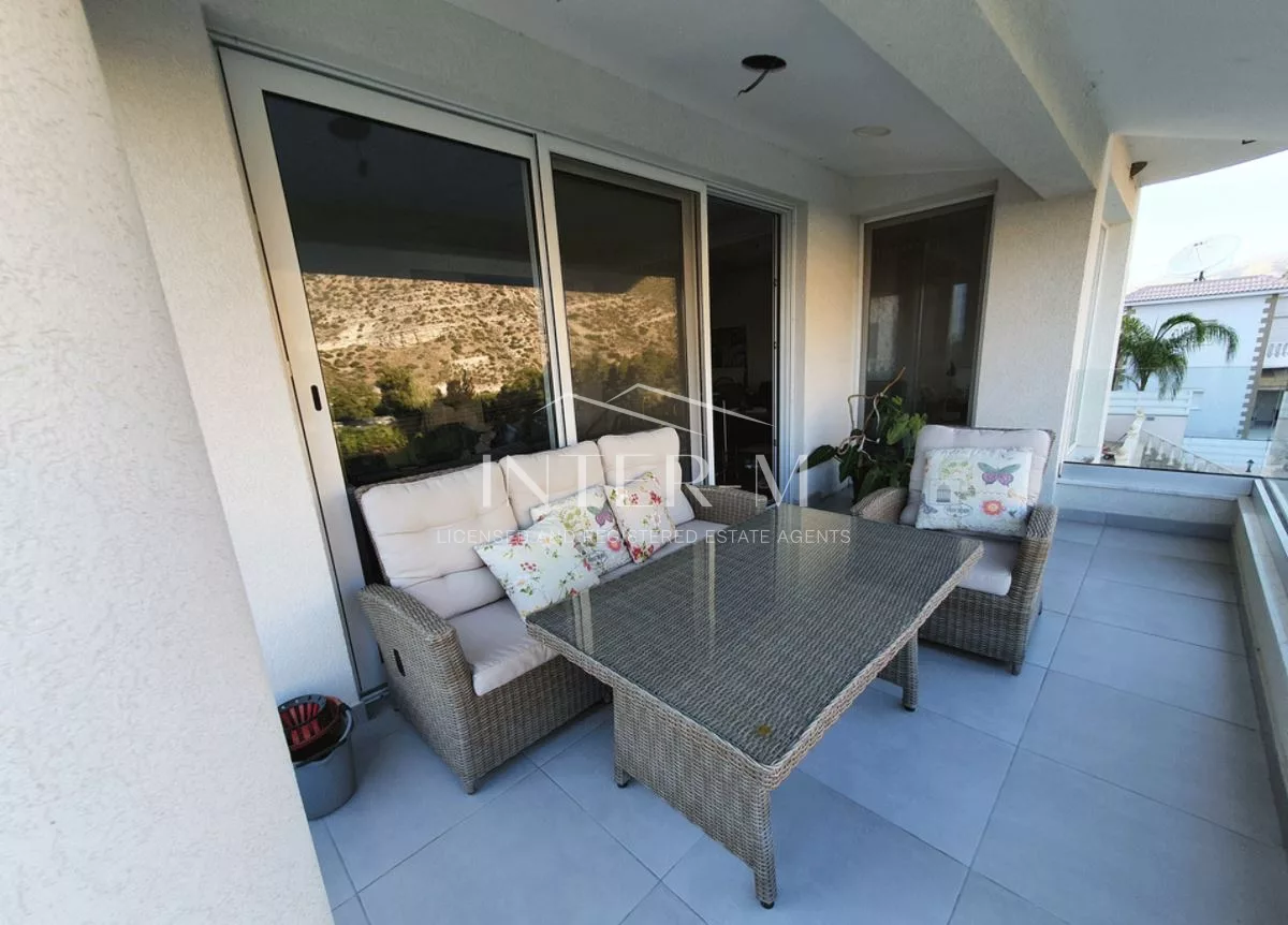 Ready To Move In Villa With Pool And Rooftop Garden In Gemasogeia (4 Bedroom) photo 10