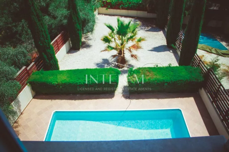 For Sale Detached House In Pyrgos Area  (3 Bedroom) photo 2