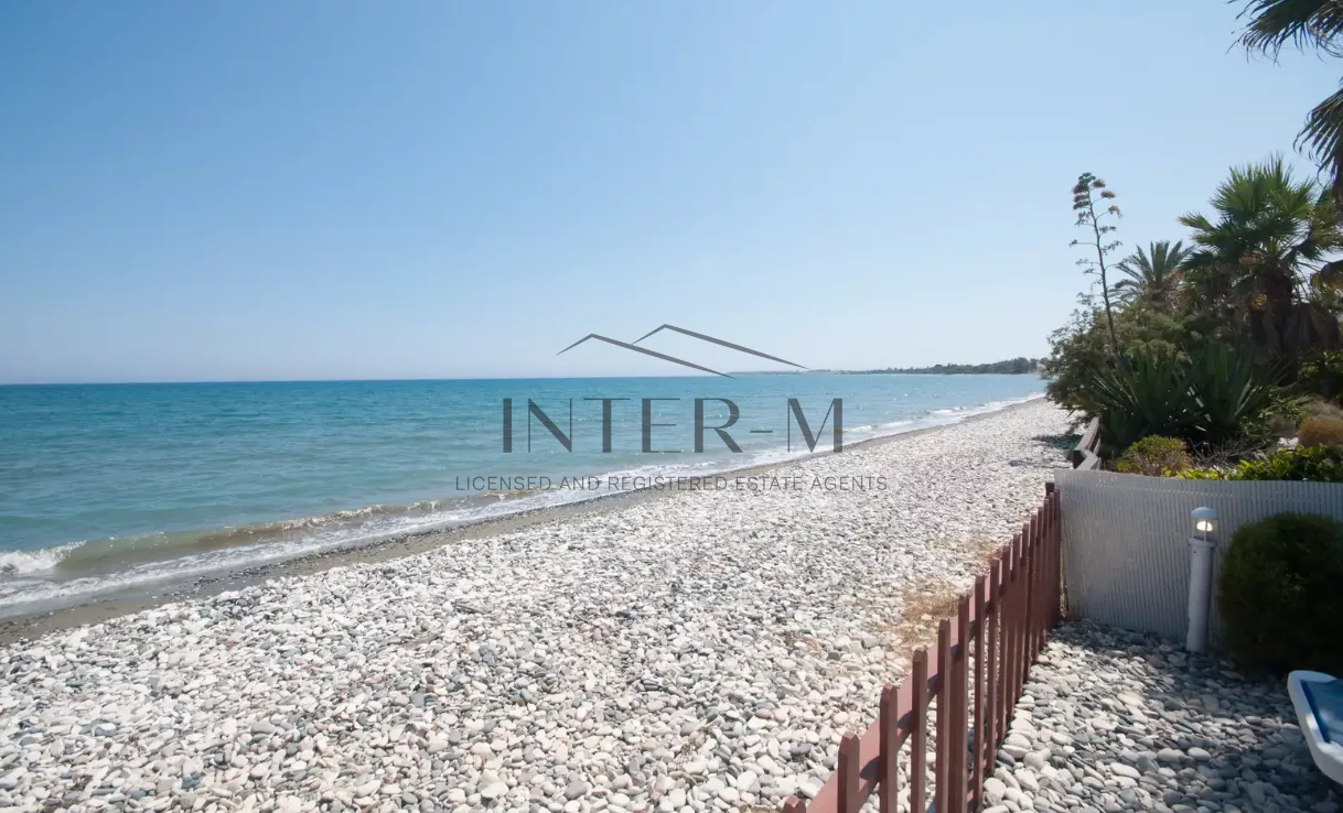 Exclusive 4-Bedroom Beachfront Villa For Sale – Meneou / Pervolia, Larnaca,Cyprus (4 Bedroom) photo 6
