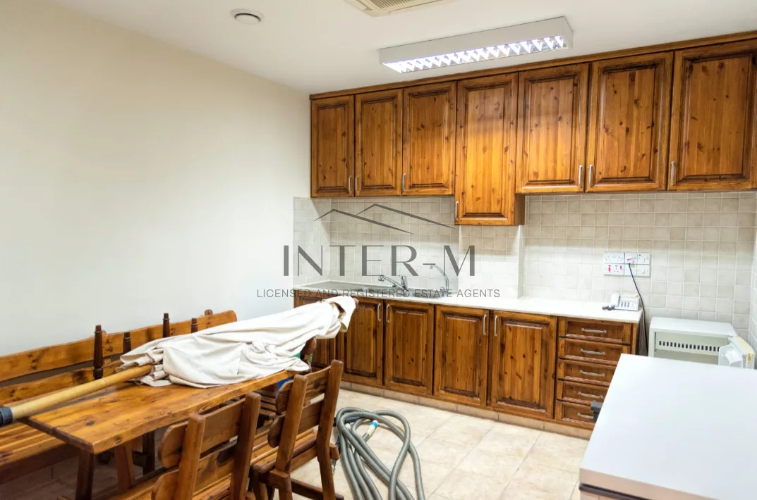 Beautiful Villa For Rent In Moniatis, Limassol (10 Bedroom) φωτογραφία 15