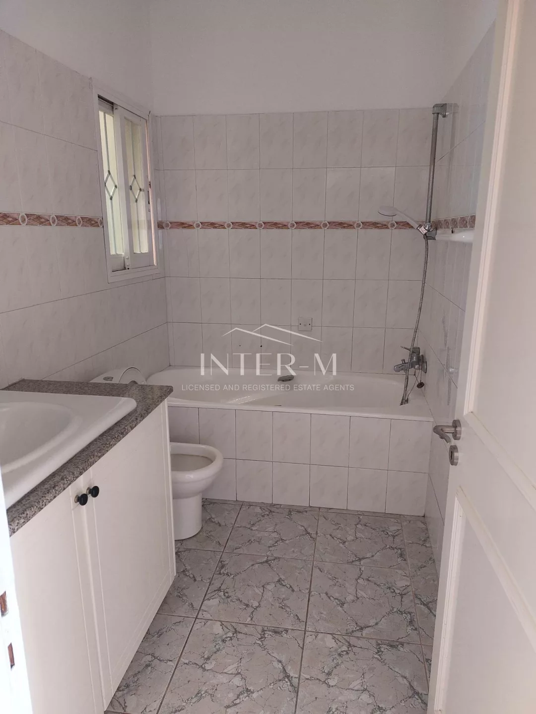 For Rent Apartment In Germasogia  (3 Bedroom) photo 6