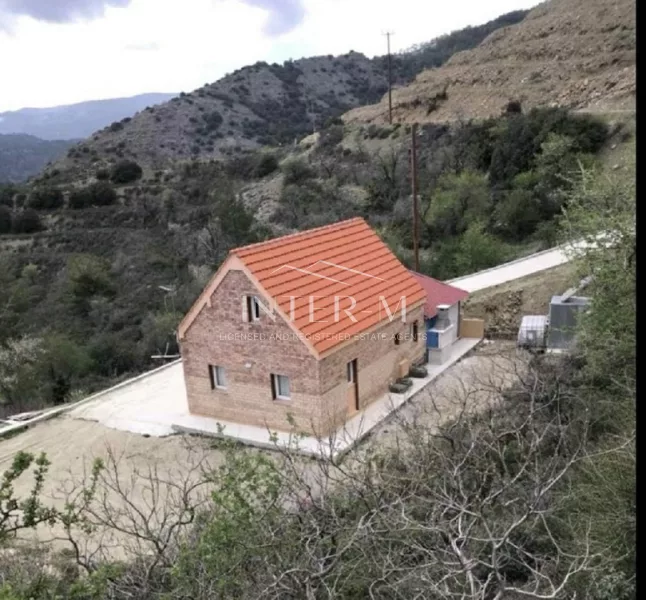 Detached House For Sale In Kyperounta Village, Limassol (2 Bedrooms)
