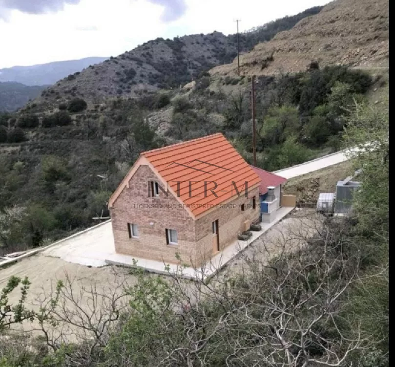 Detached House For Sale In Kyperounta Village, Limassol (2 Bedrooms)