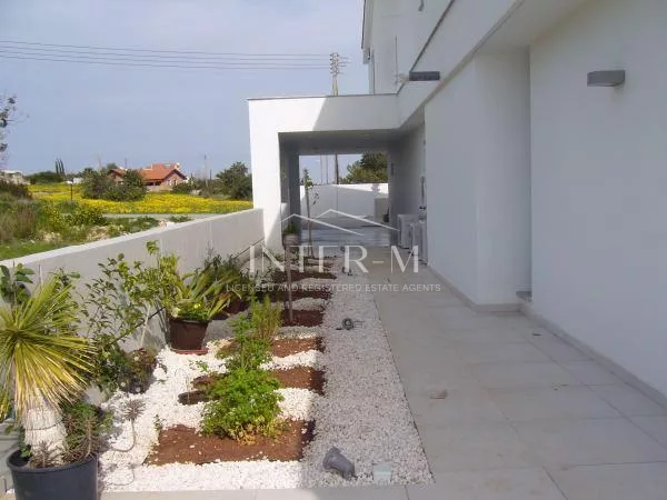 Modern House For Sale InYpsonas (4 Bedroom)