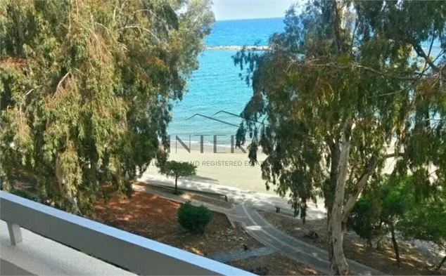 Seafront Apartment In Agios Tychonas (3 Bedroom) φωτογραφία 2