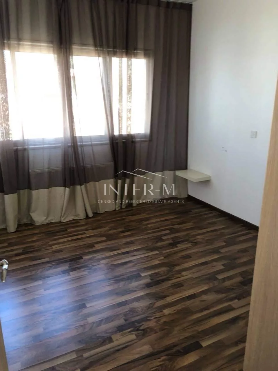 Villa In Kalogiroi  (5 Bedroom)