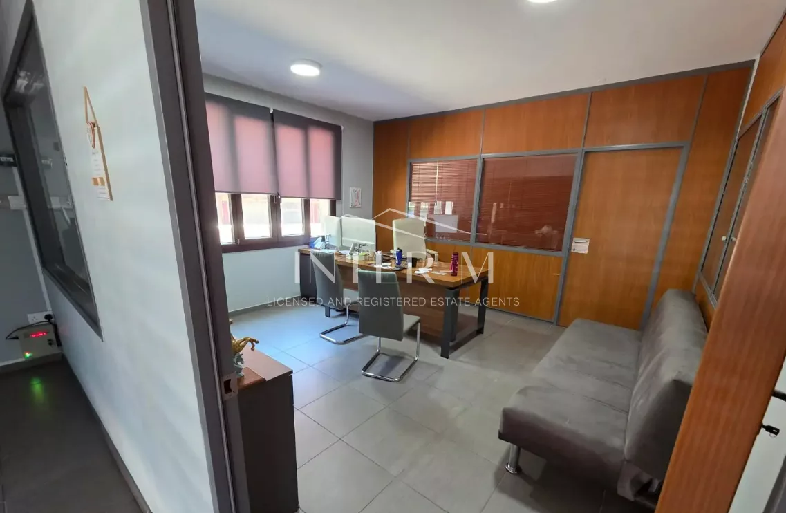 Fully Refurbished Office for Rent – Agia Zoni, Limassol,Cyprus photo 4