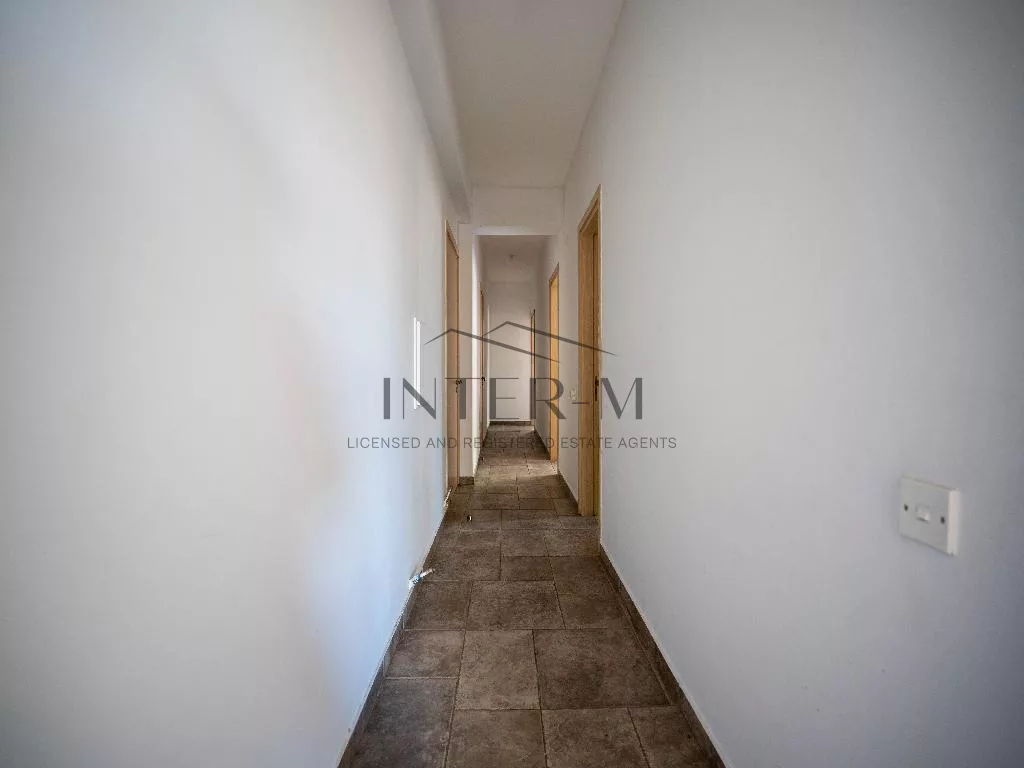 Spacious Flat For Sale In Germasogeia, Limassol (4 Bedroom) φωτογραφία 18