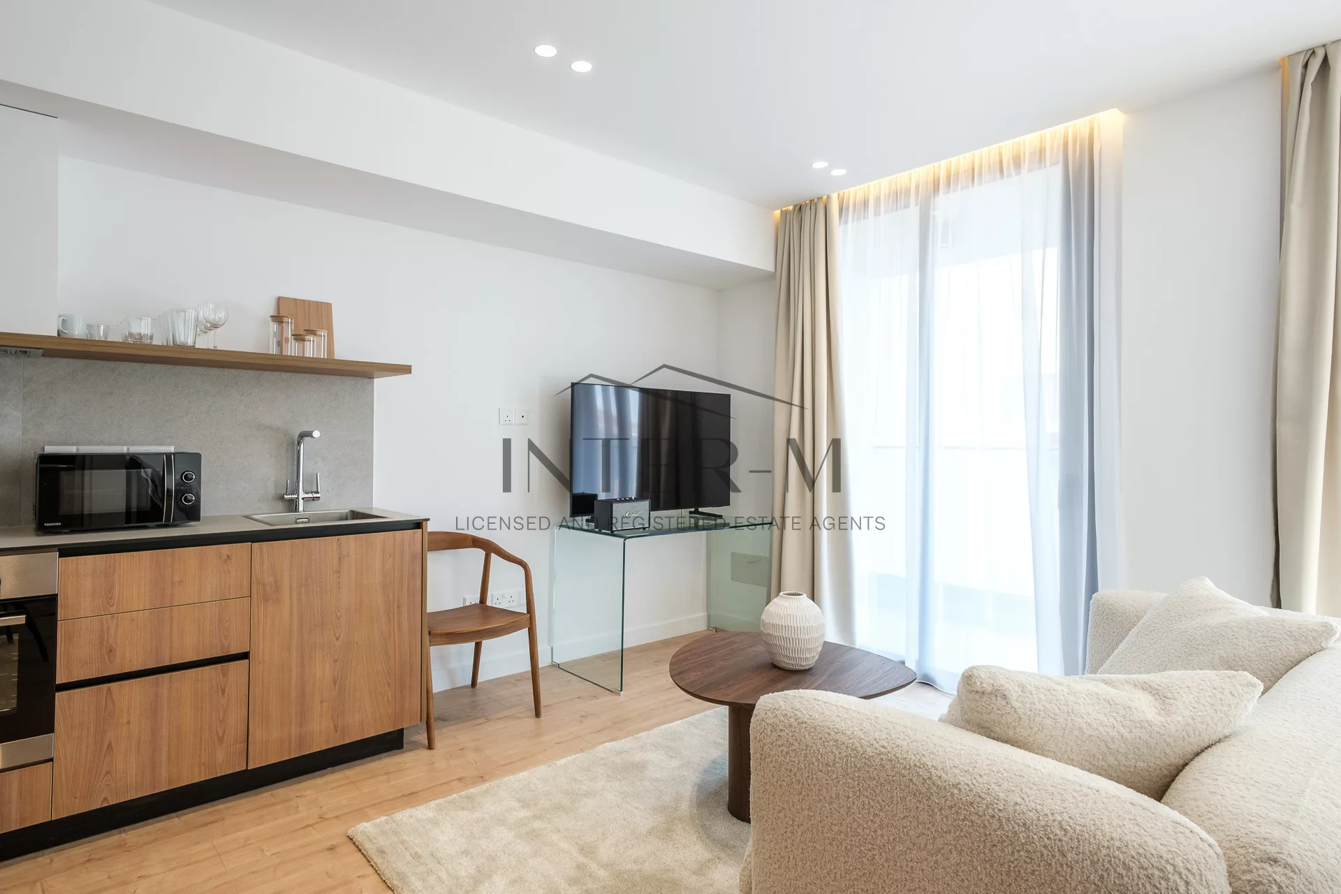 LUXURY SERVICED STUDIO RESIDENCES FOR SALE – LIMASSOL OLD TOWN,CYPRUS φωτογραφία 2