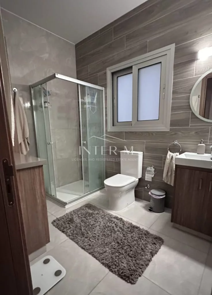 3 Bedroom Upper House For Rent In Kato Polemidia (3 Bedroom) photo 2