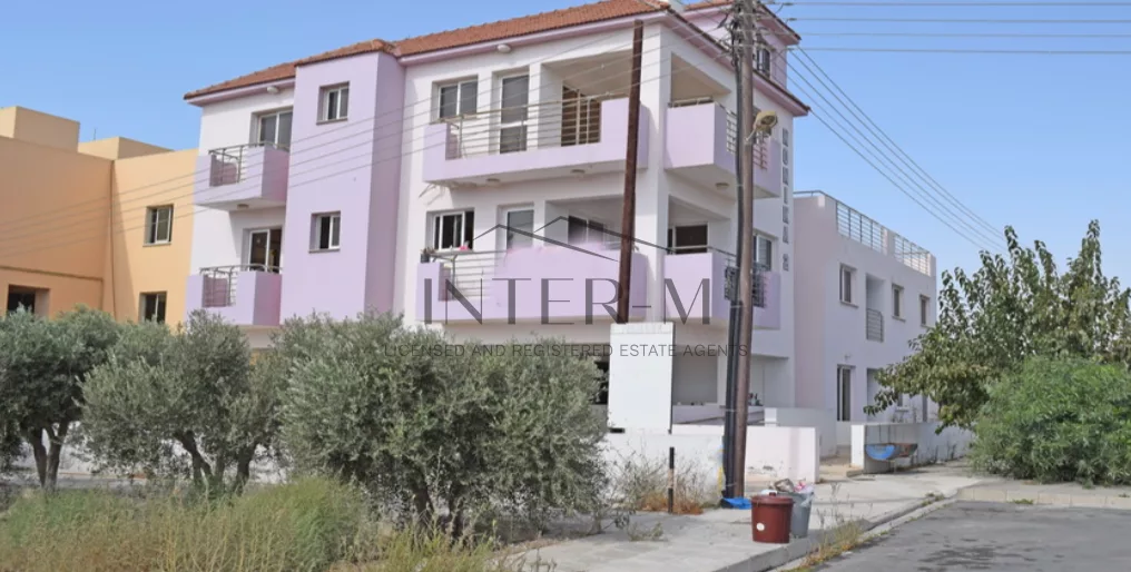 Residential Building In Pervolia , Larnaca (538 sq.m)